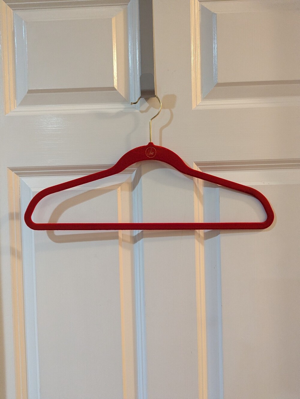NEW Joy Mangano Velvet Red Clothes Hanger, Gold Hardware. 12 Pieces